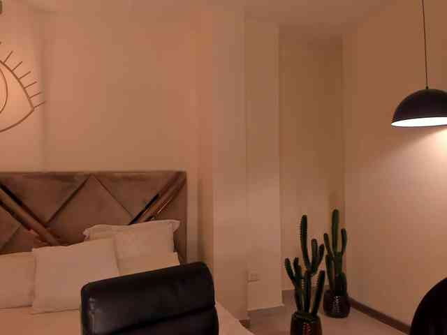 EveBenson webcam