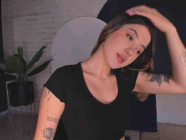 EveBenson webcam