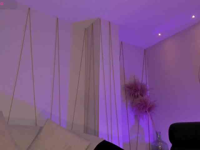 EveBenson webcam