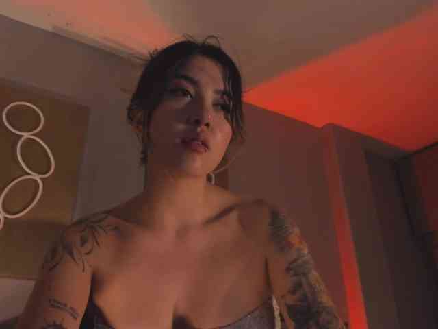 EveBenson webcam