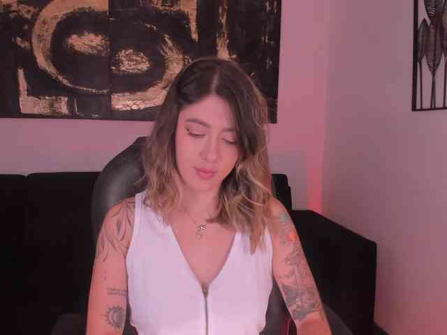 EveBenson webcam