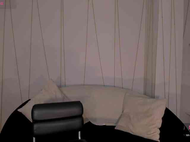 EveBenson webcam