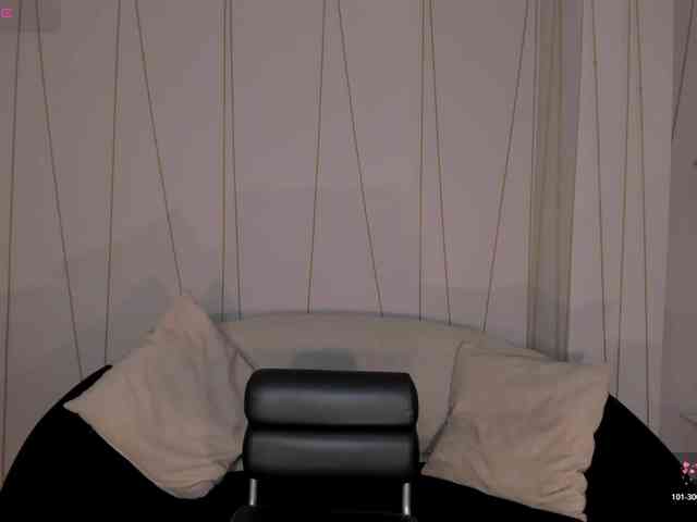 EveBenson webcam