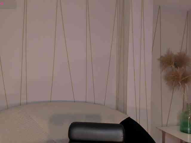 EveBenson webcam
