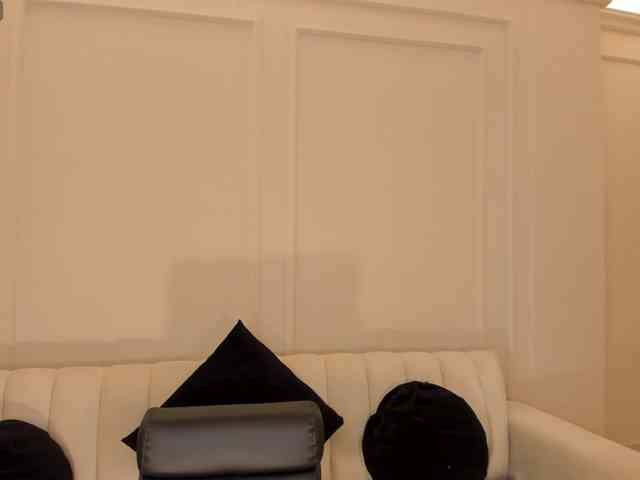 EveBenson Live Webcam on BongaCams