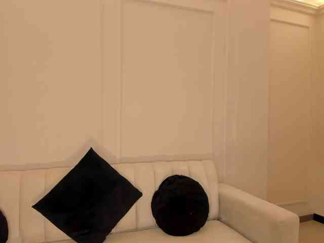 EveBenson Live Webcam on BongaCams