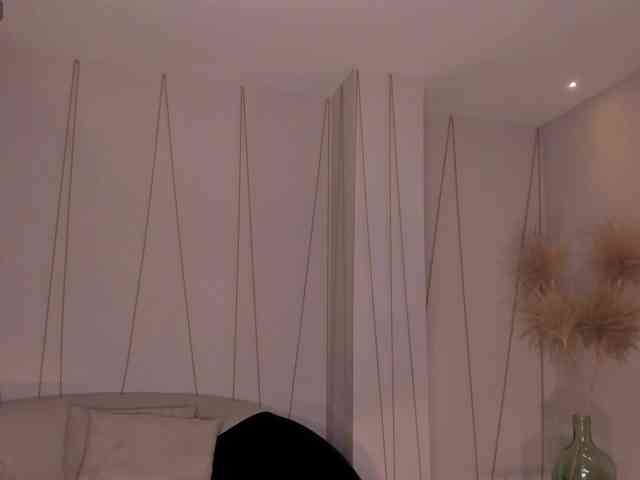 EveBenson webcam
