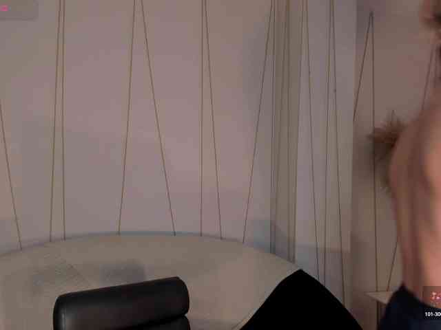 EveBenson webcam