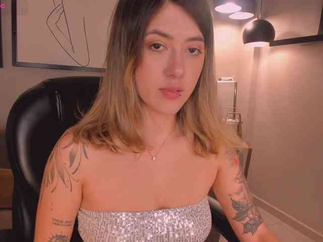 EveBenson webcam