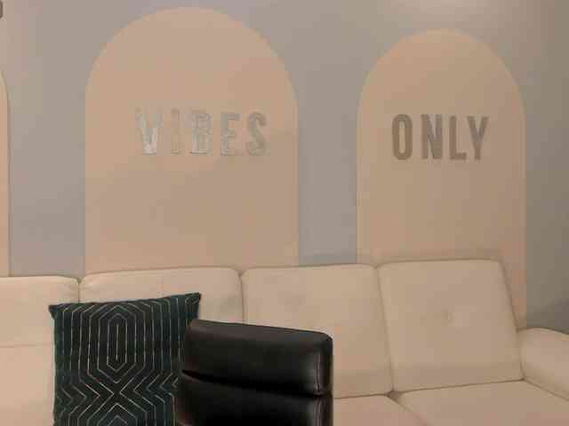 EveBenson webcam