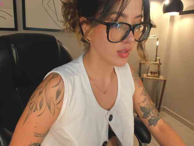 EveBenson webcam