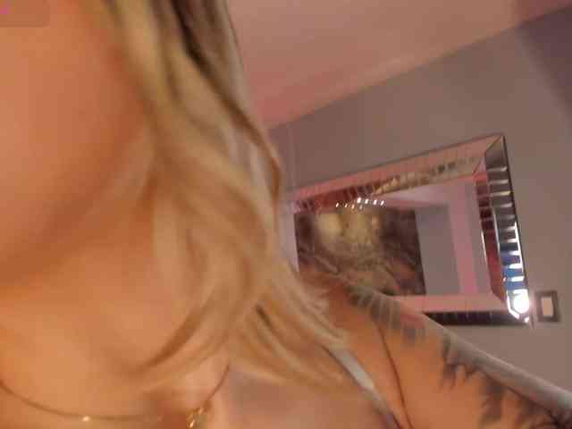 EveBenson webcam
