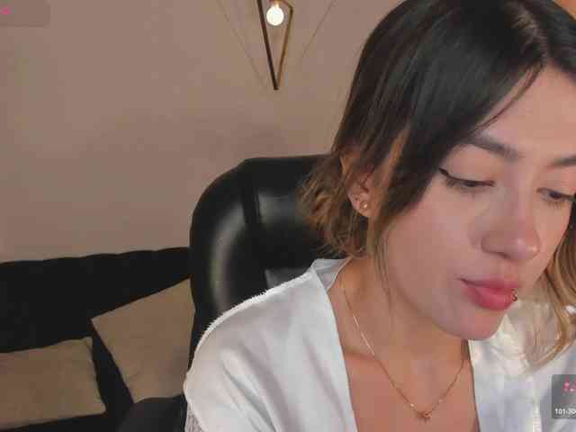 EveBenson webcam