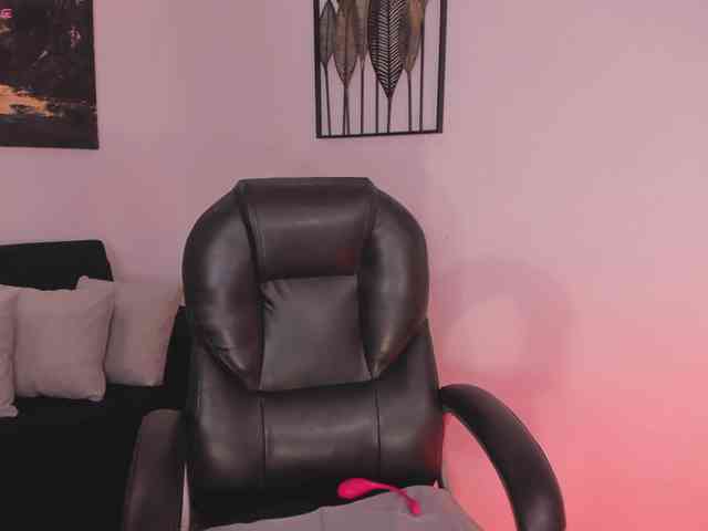 EveBenson webcam