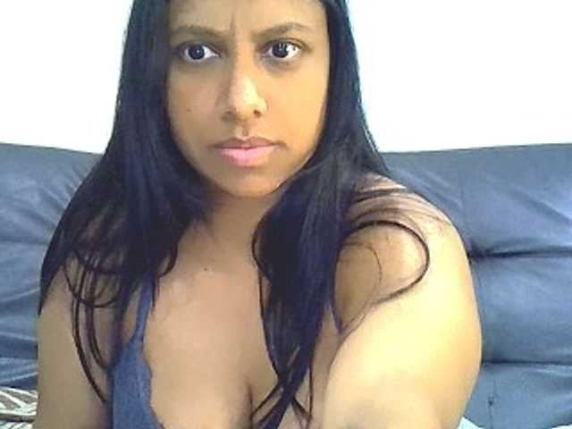 swaness10 live cam on BongaCams