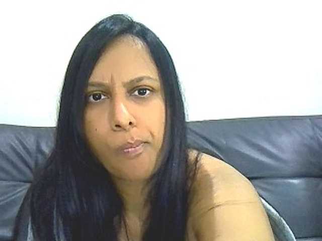 swaness10 live cam on BongaCams