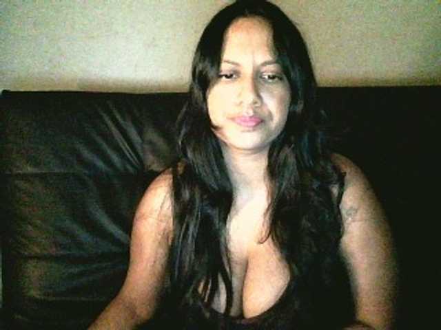 swaness10's BongaCams show and profile