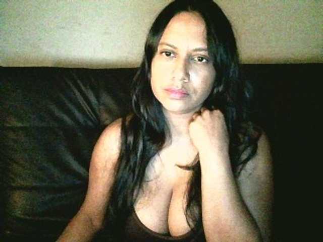 swaness10's BongaCams show and profile