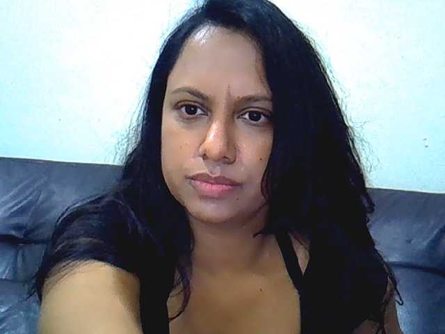 swaness10 live cam on BongaCams