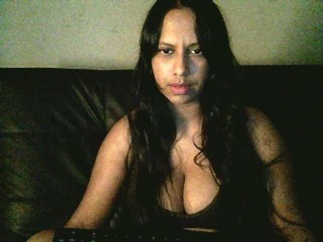 swaness10's BongaCams show and profile