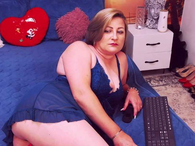 eviajoness Live Cam on BongaCams