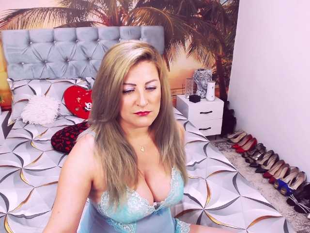 eviajoness live cam on BongaCams