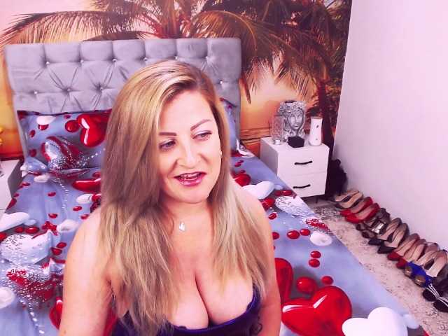 eviajoness live cam on BongaCams
