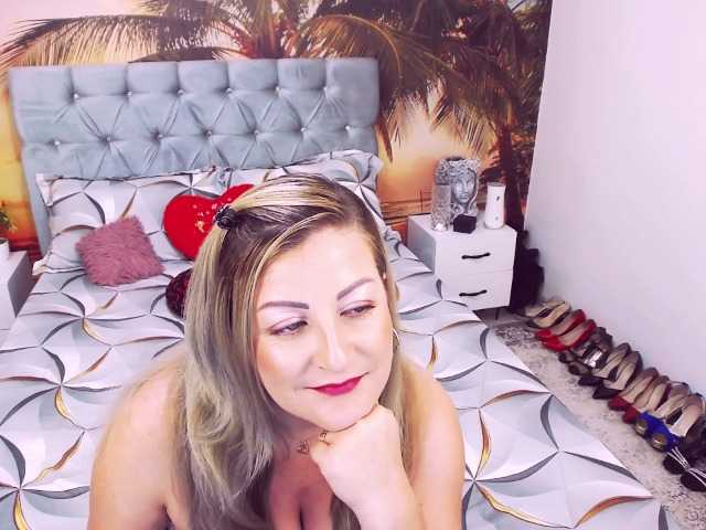 eviajoness live cam on BongaCams