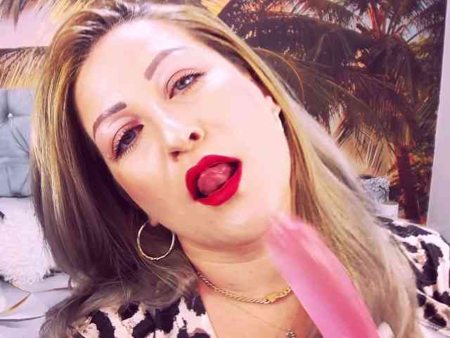 EviaJoness webcam
