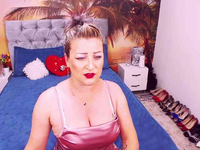 EviaJoness