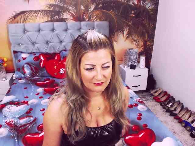 EviaJoness