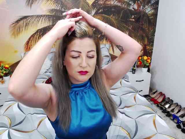 EviaJoness
