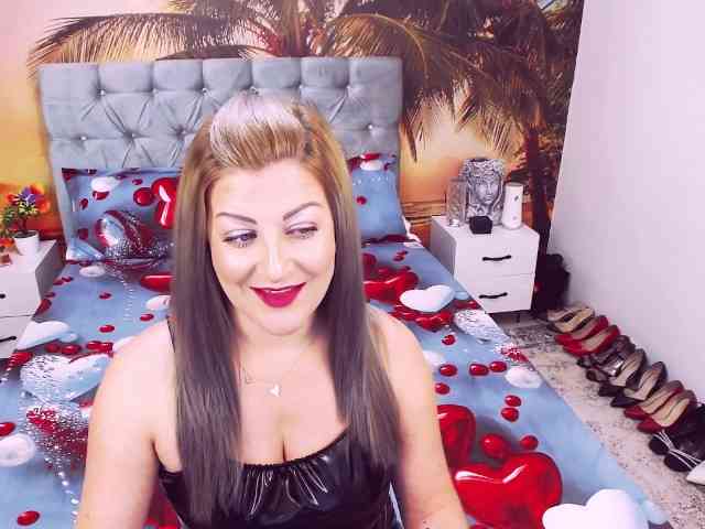 EviaJoness webcam