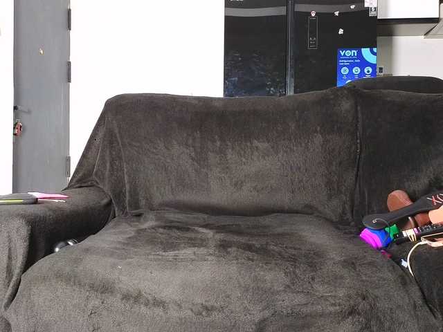 Assiology live cam on BongaCams