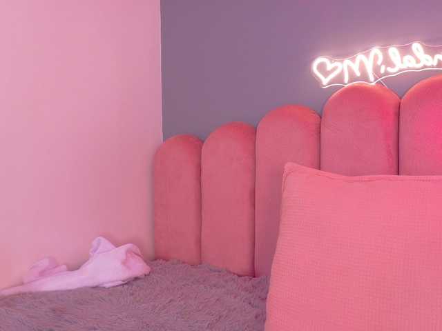 Kendalmiller live cam on BongaCams