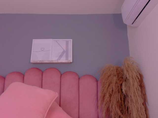 Kendalmiller live cam preview