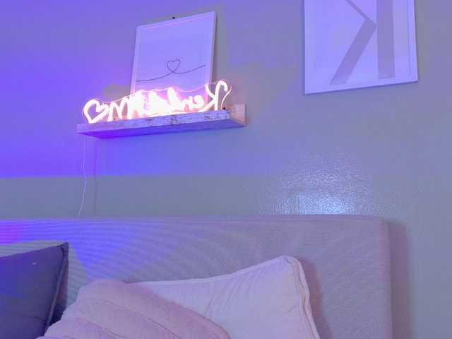 Kendalmiller live cam on BongaCams