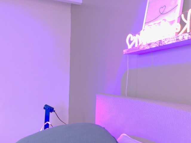 Kendalmiller live webcam show