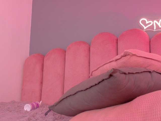 Kendalmiller live cam on BongaCams