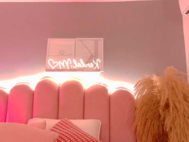 Kendalmiller live cam on BongaCams