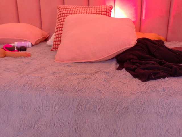 Kendalmiller live cam on BongaCams