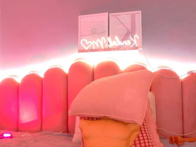 Kendalmiller live cam on BongaCams