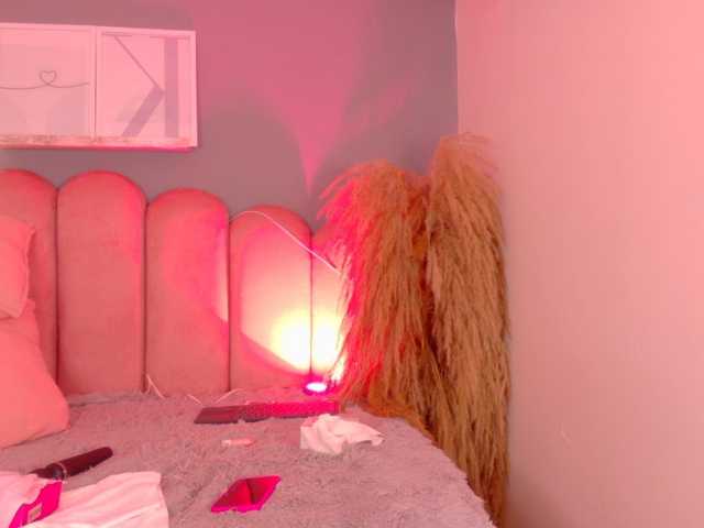 Kendalmiller live cam on BongaCams