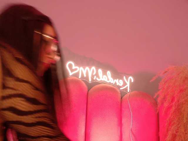 Kendalmiller live cam on BongaCams