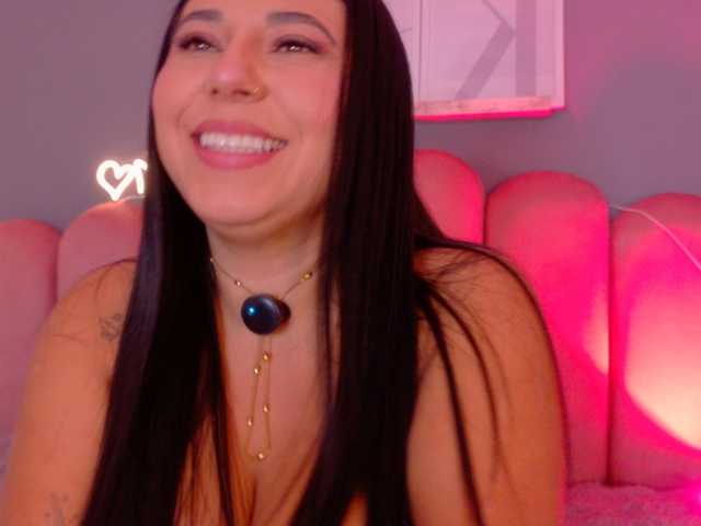 Kendalmiller live cam on BongaCams