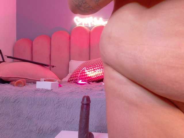 Kendalmiller live cam on BongaCams