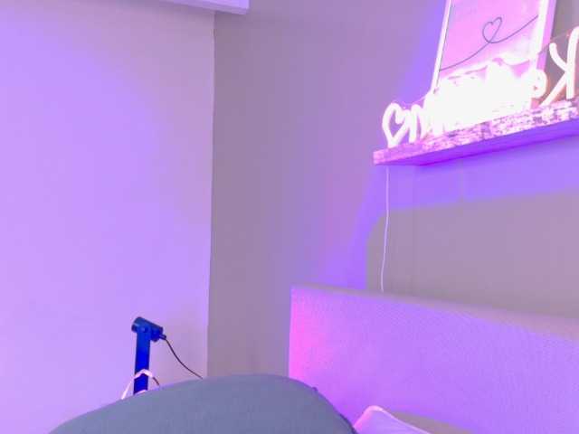 Kendalmiller live webcam show