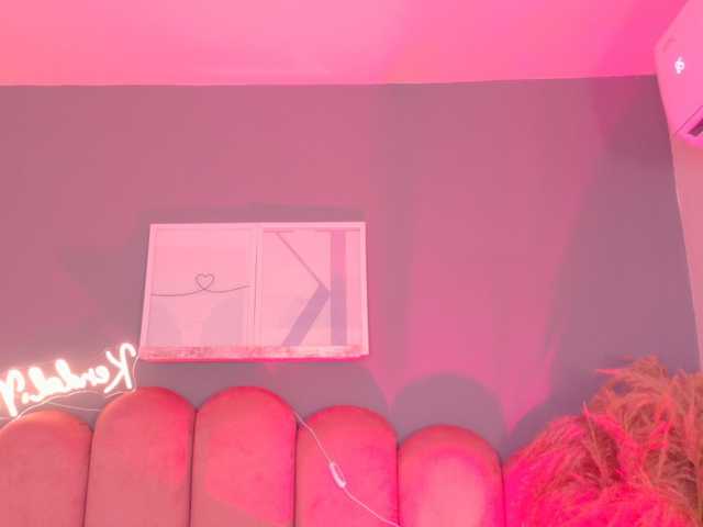 Kendalmiller live cam on BongaCams