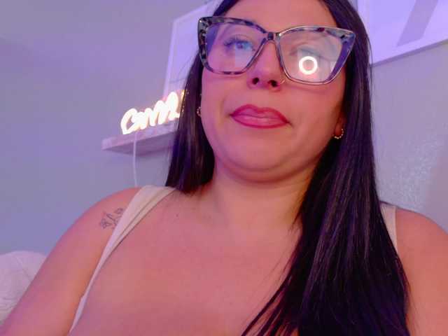 Kendalmiller live cam on BongaCams