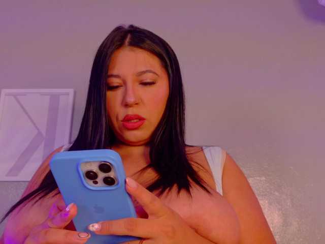 Kendalmiller live cam on BongaCams
